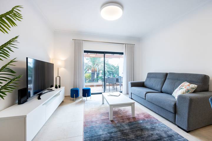 Appartement de vacances pour 6 personnes, avec Balcon et Piscine