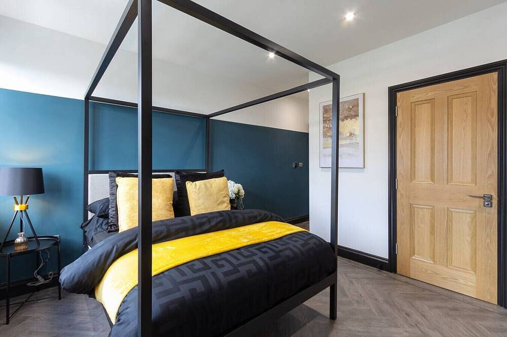 Glamping for 9 People in Brighton, Sussex