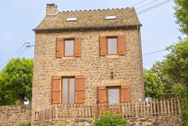 Gîte pour 7 personnes, avec Terrasse ainsi que Jardin et Vue