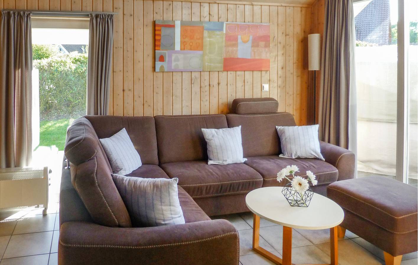 Gemütliche Wohnung am Strand mit Parkplatz und Terrasse in Rechlin, Müritz
