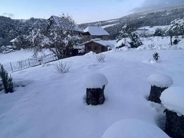 Gîte pour 4 personnes, avec jardin et terrasse à Les Déserts - 3
