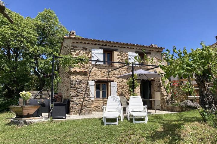 Location de vacances pour 2 personnes, avec Terrasse et Jardin à Tanneron