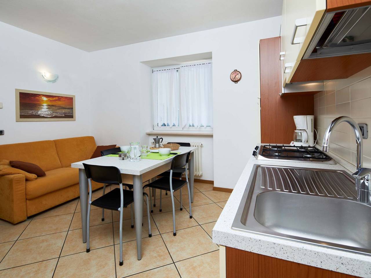Cały apartament, Komfort-Apartment mit Balkon in Riva del Garda, Góry Garda