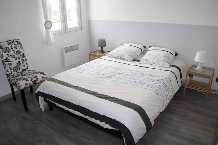 Location de vacances pour 6 personnes, avec terrasse à Port-des-Barques - 2