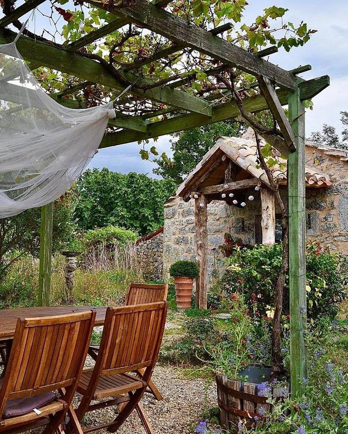 Chambre d’hôte pour 2 personnes, avec jardin ainsi que vue et piscine à Caylus - 4