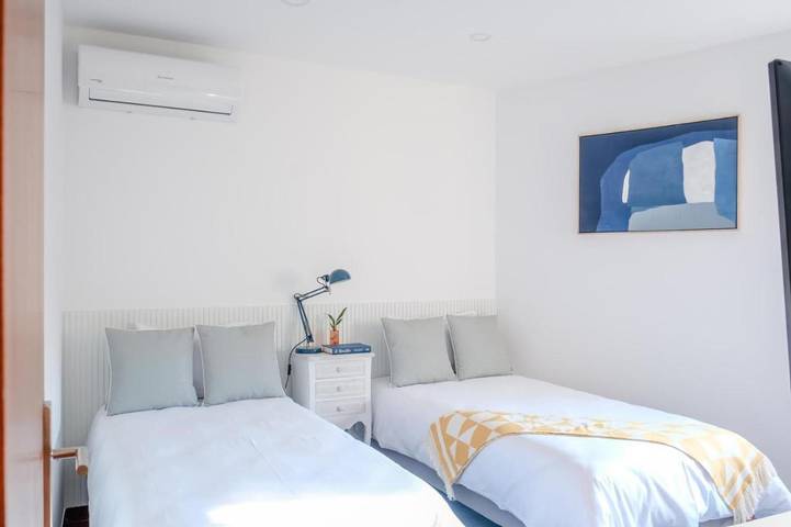 Location de vacances pour 5 personnes, avec vue et piscine ainsi que jardin et bassin pour enfant à Fafe - 3