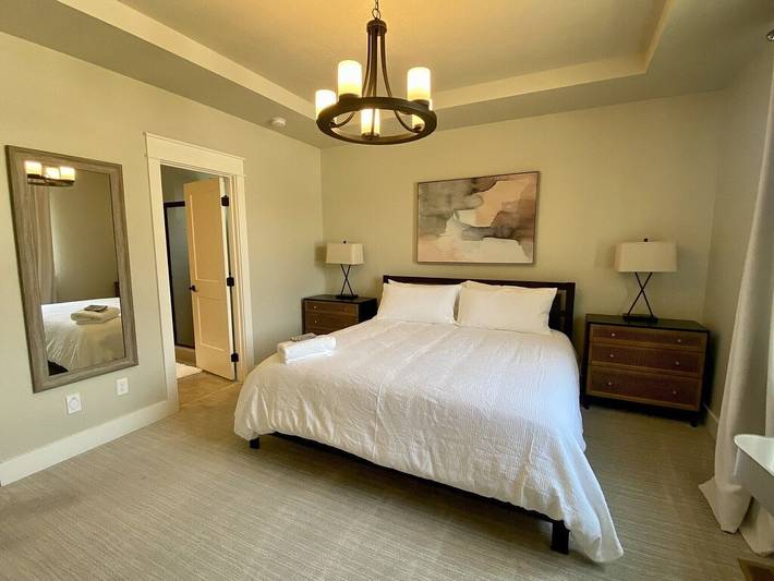 Vacation house for 7 people, with terrace and yard in Idaho