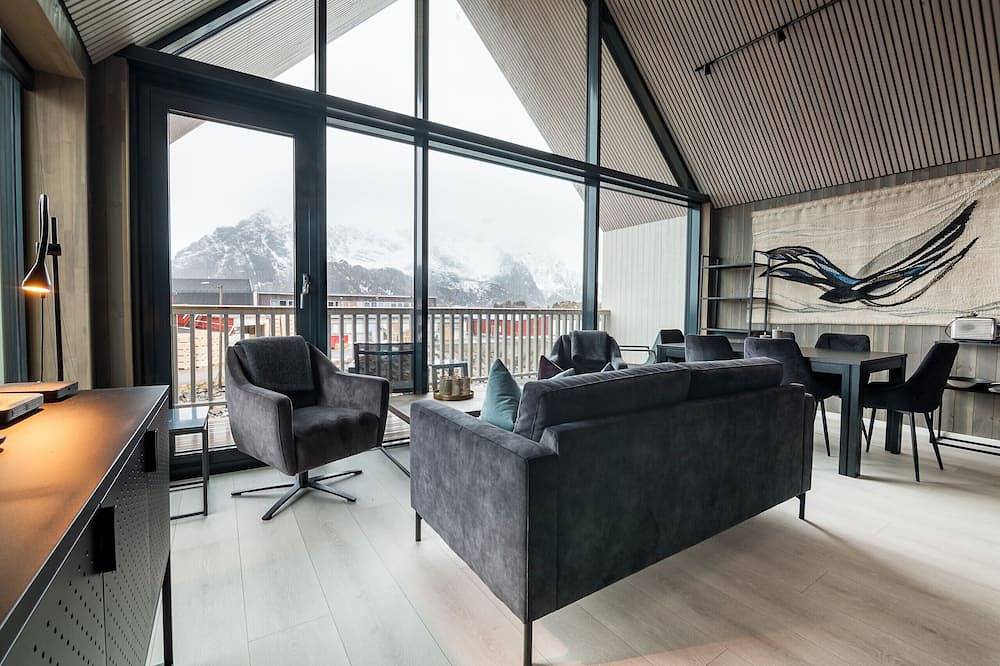 Ganze Wohnung, Attraktiv leilighet på kaikanten i Henningsvær in Henningsvær, Vågan