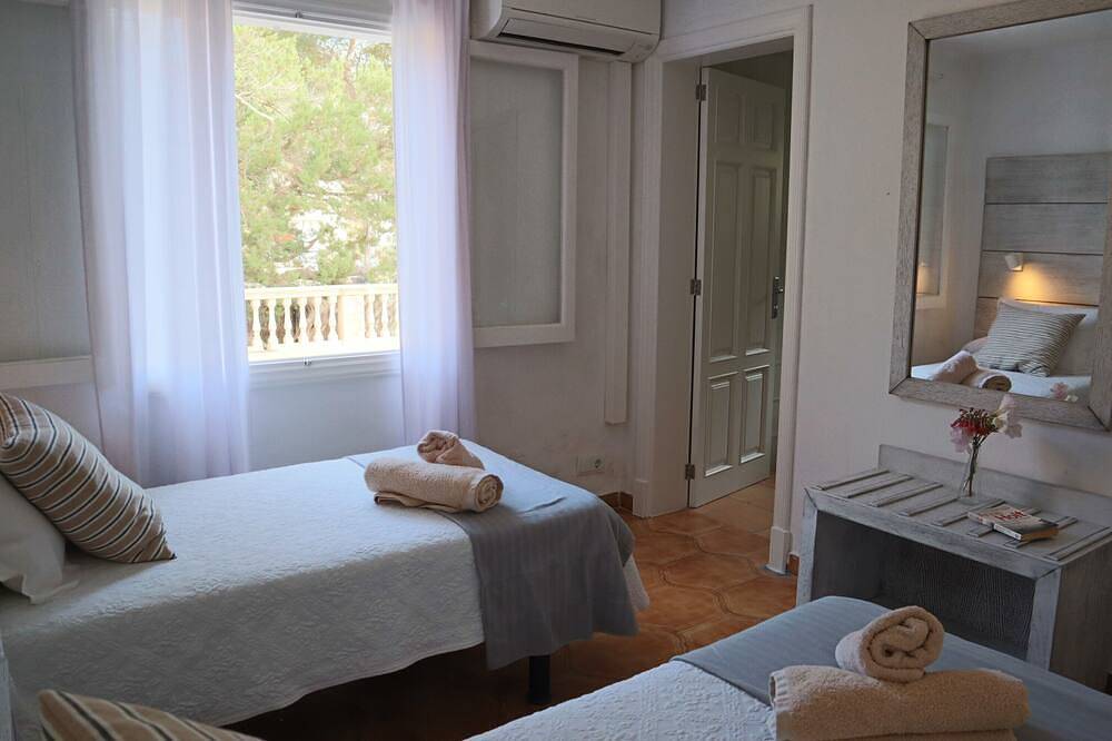 Ca'n Turicano In Porto Petro With Private Pool, Lovely Garden, Wi-Fi. (Vt/0184.) in Portopetro, Santanyí