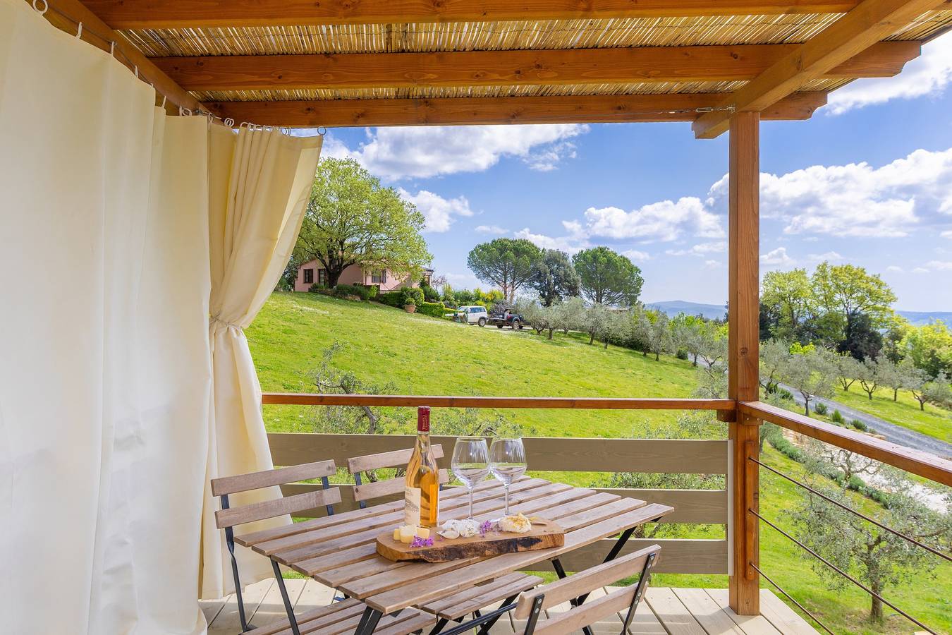 Ganze Ferienwohnung, Tiny Home „Glamping – Il Gelsomino“ mit privatem Garten und Klimaanlage in Monteverdi Marittimo, Etruskische Küste