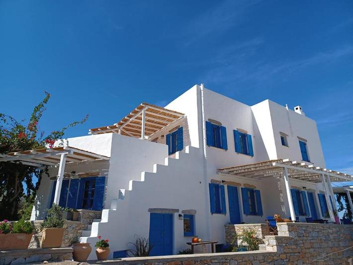 Appart’hôtel pour 2 personnes, avec Balcon et Terrasse ainsi que Jardin et Vue