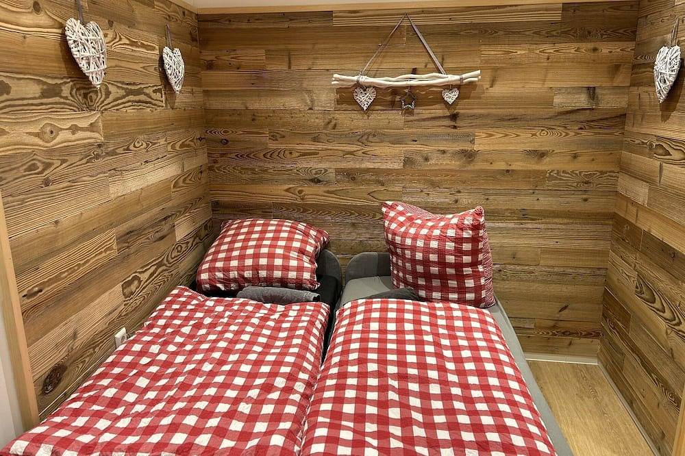 Ganze Wohnung, Neu renovierte 5 Zimmerwohnung im Allgäustyle. Zentral gelegen. in Stuttgart, Stuttgart Region