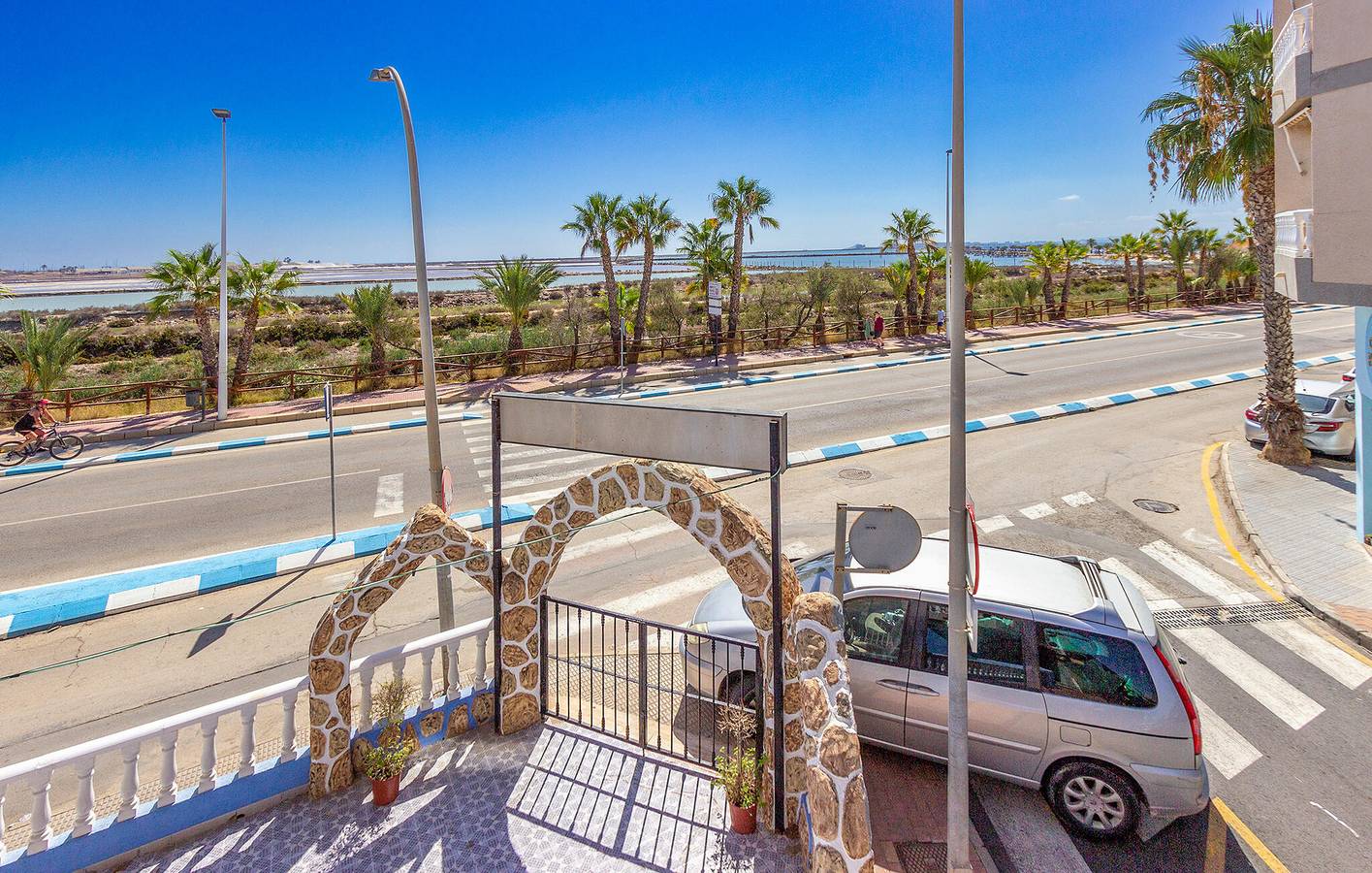 Apartamento vacacional entero, Retiro junto a la playa con aire acondicionado, terraza y WiFi in San Pedro del Pinatar, Costa Cálida