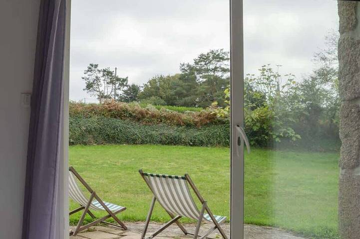 Gîte pour 8 personnes, avec balcon et jardin à Lampaul-Ploudalmézeau - 4