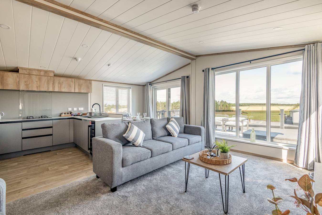 Lodge No 173 | Stewart's Resort Cameron in Fife region