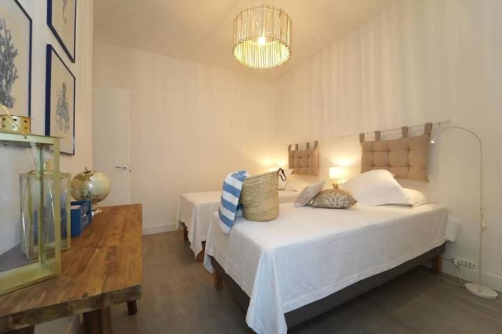 Apartamento entero, Apartamento de lujo de 20 m del mar, Balcón, Vista al mar, cerca de 5Terre in Spiaggia di Arenella, Porto Venere Municipio