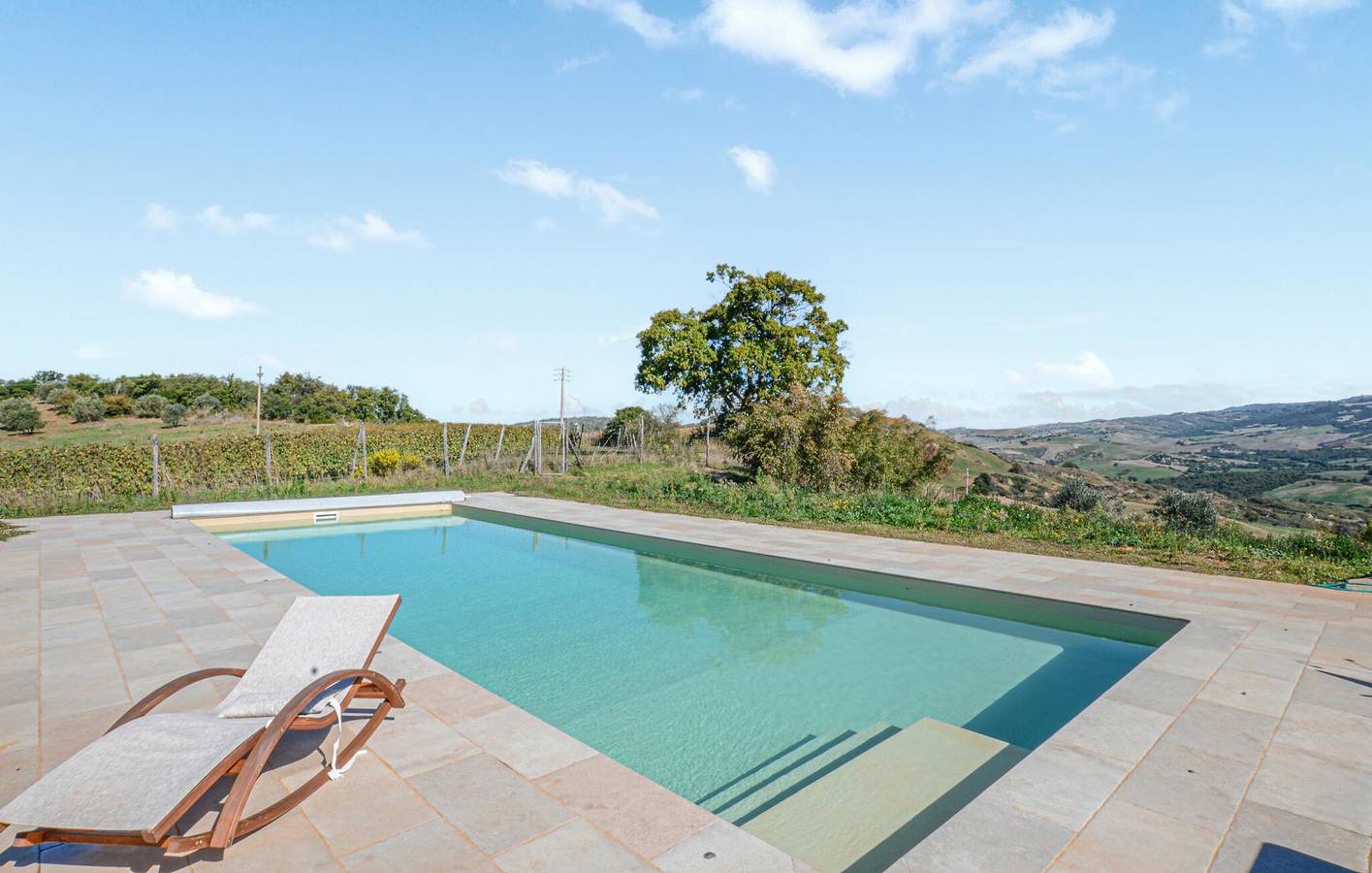 Accogliente appartamento con piscina e Wi-Fi, a 1 km dal Torrente Melacce in Cinigiano, Provincia di Grosseto