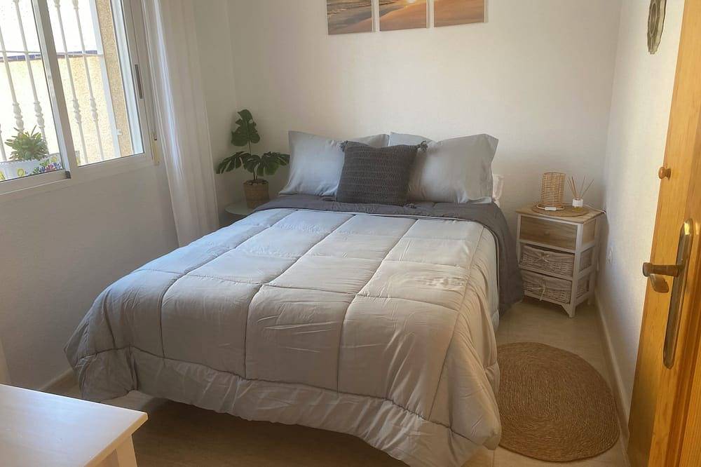 Apartamento entero, Bright apartment in Bolnuevo, with terrace and swing. sea views. in Bolnuevo, Mazarrón