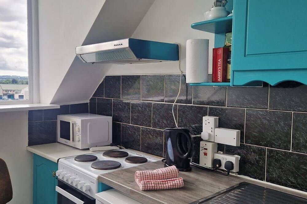 Entire apartment, Cork Apartment with River Views -Cosy in Cork in Cork, County Cork