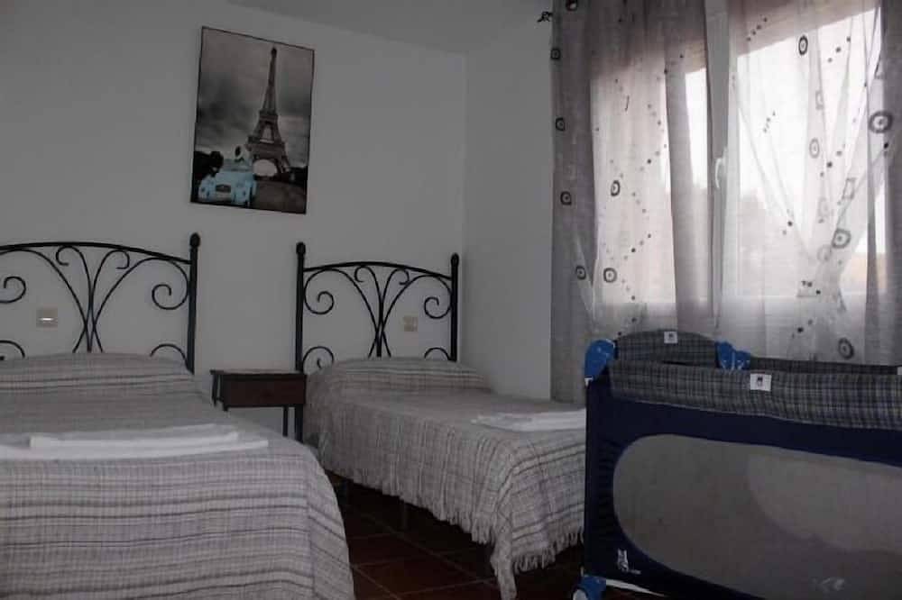 Apartamento rural Los Mirlos para 8 personas in Navaluenga, Valle del Alberche
