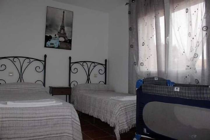 Apartamento rural Los Mirlos para 8 personas in Navaluenga, Valle del Alberche