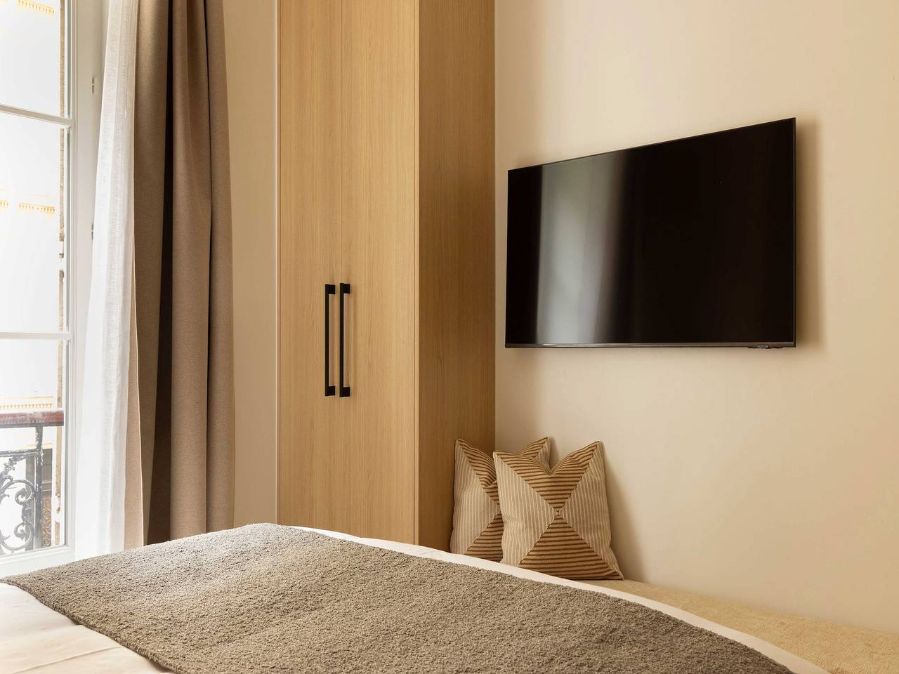 Appartement entier, Charmant Studio Cosy - 2P - Gare Saint Lazare in Paris, Île de France