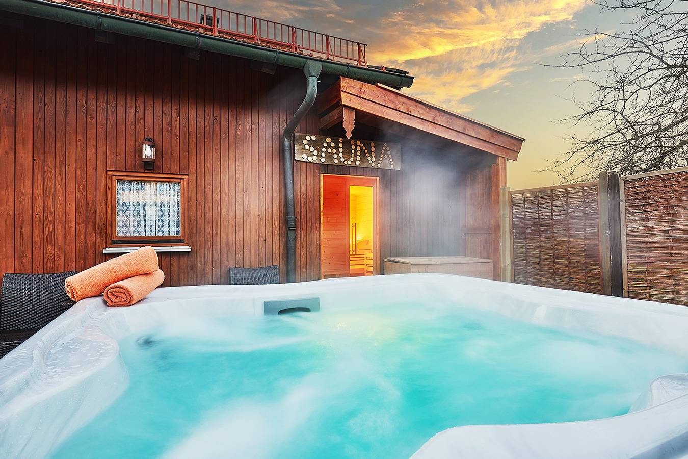 Ganze Ferienwohnung, Chiemgauferienwohnungen - Wanderlust und Alpenrose - Wanderlust 72 m², für 4 Personen, 1 sep. Schlafzimmer, Wlan, Terrasse in Unterwössen, Bayerische Alpen