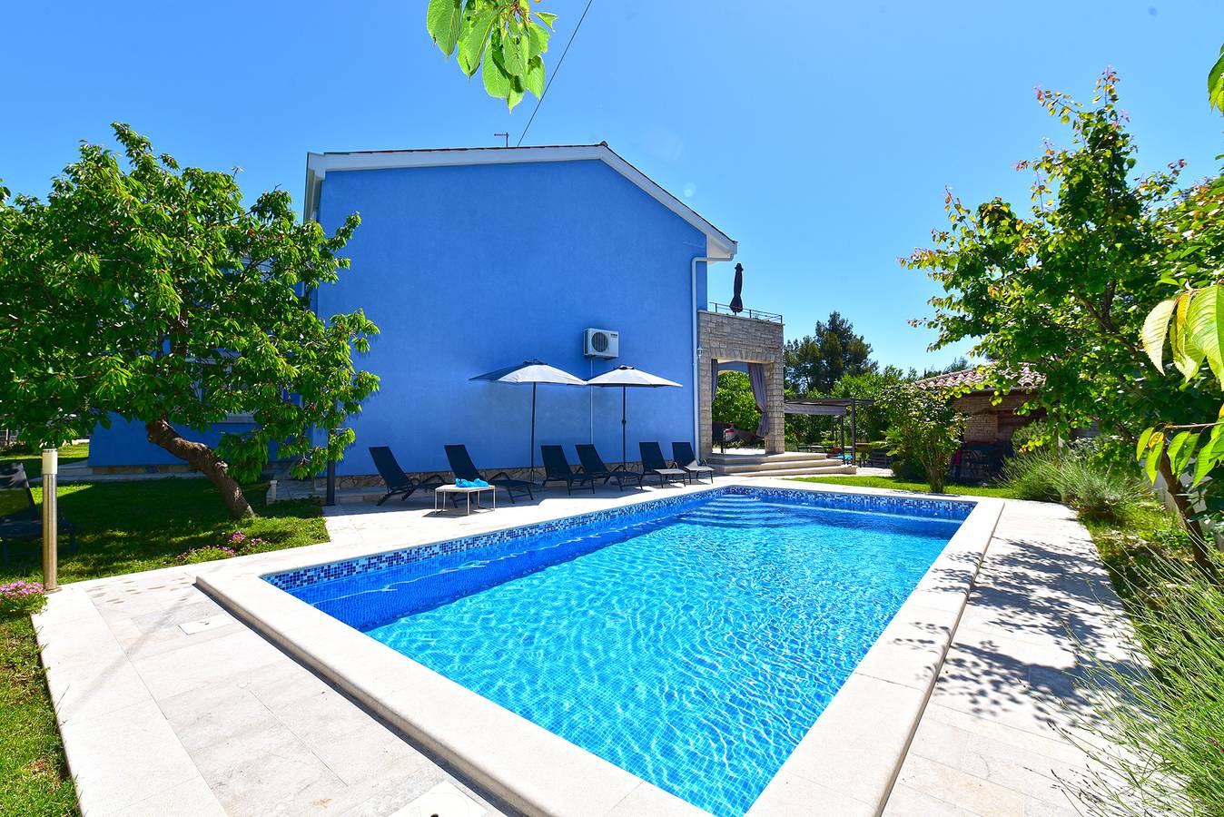 Ganze Wohnung, Ferienwohnung für 6 Personen mit Pool in Marčana, Südküste Istrien