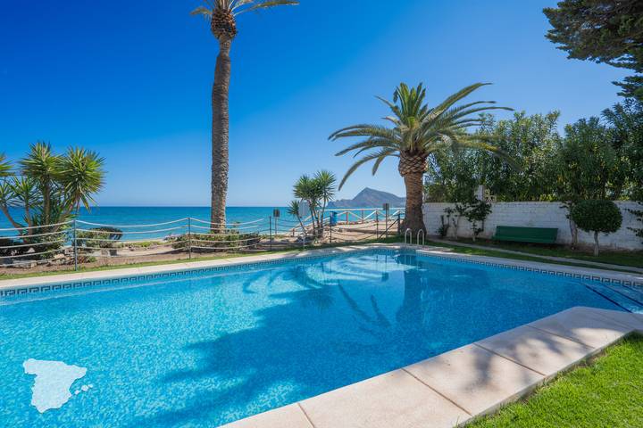 Escapadas de fin de semana para 4 personas, con Vistas al mar además de Balcón y Piscina para niños en Altea