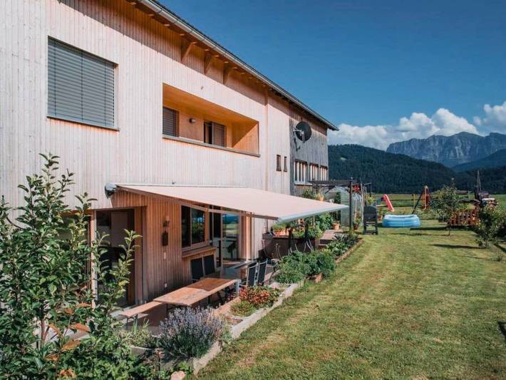 Ferienwohnung für 3 Personen, mit Balkon und Terrasse sowie Garten in Schwarzenberg