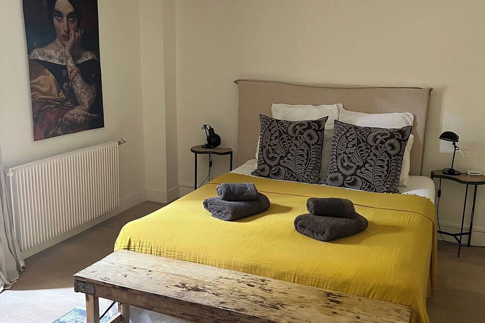 Große Mas Provencal komplett renoviert in Eyragues, Arles und Umgebung