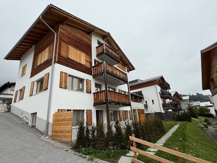 Ganze Ferienwohnung, Casa Albin - 3.5 Zimmerwohnung - neu renoviert und zentral gelegen in Flims-Dorf, Flims