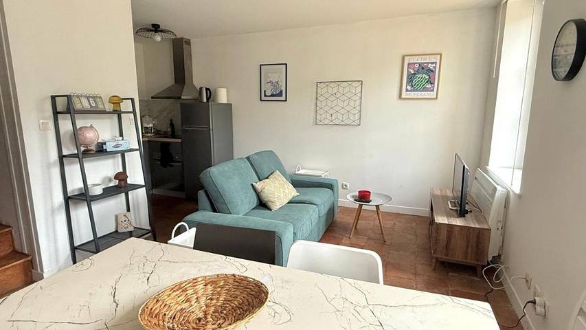 Gîte pour 4 personnes, avec Vue à Valsonne