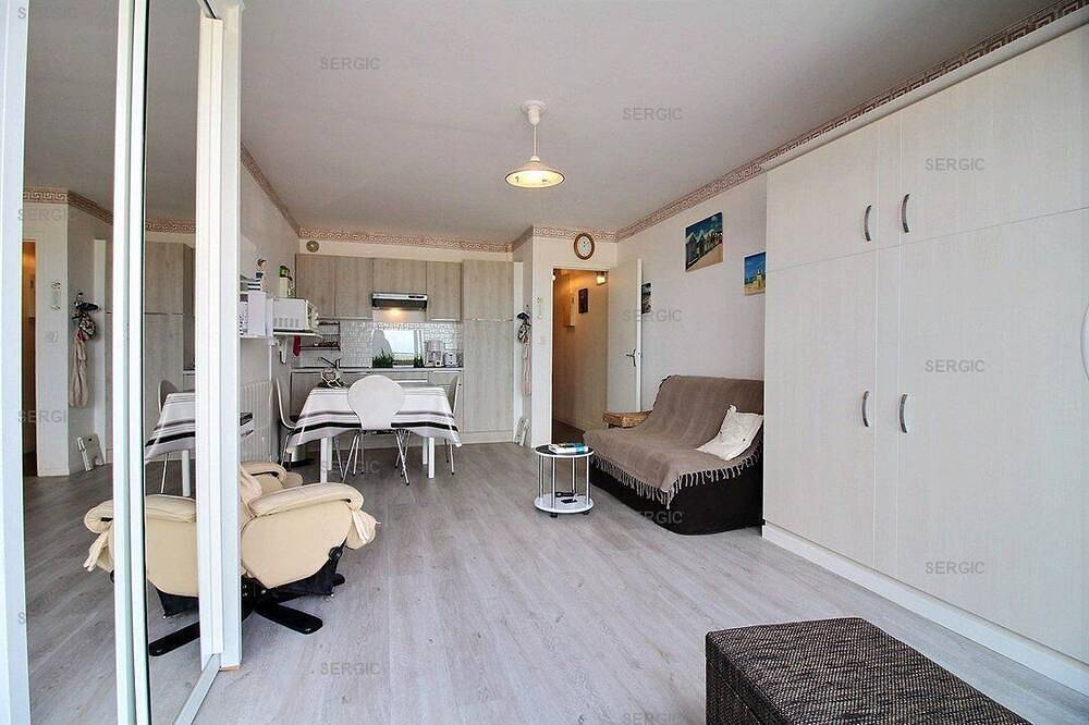 Appartement entier, Glb107 : Face Mer , studio avec terrasse vue du 1er étage, pour 4 personnes in Berck Plage, Berck