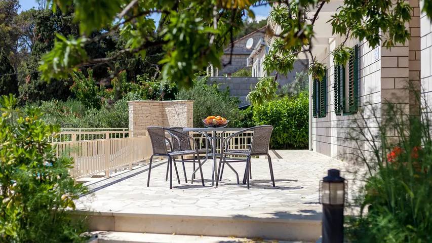 Villa pour 10 personnes, avec jardin et piscine à Sumartin - 2