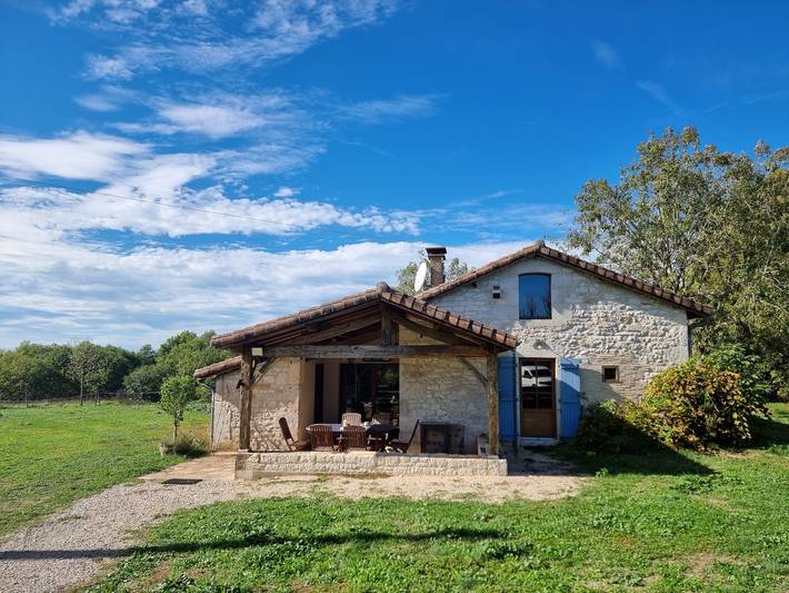 Gîte pour 13 personnes, avec piscine, animaux acceptés à Sérignac