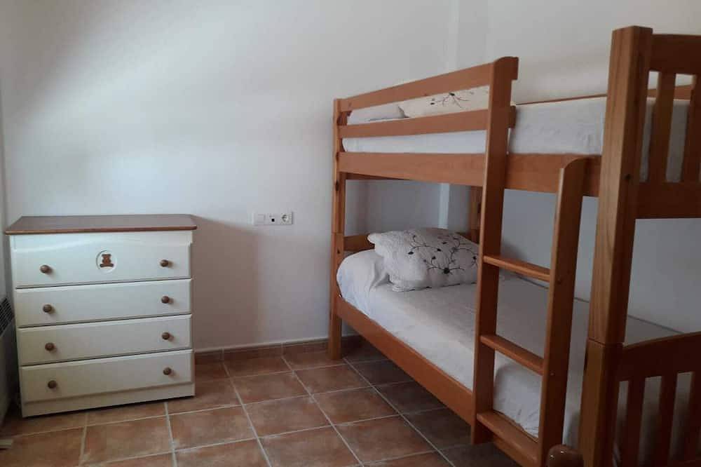 Riu Tolox. Detached house with private pool. in Tolox, Sierra de las Nieves