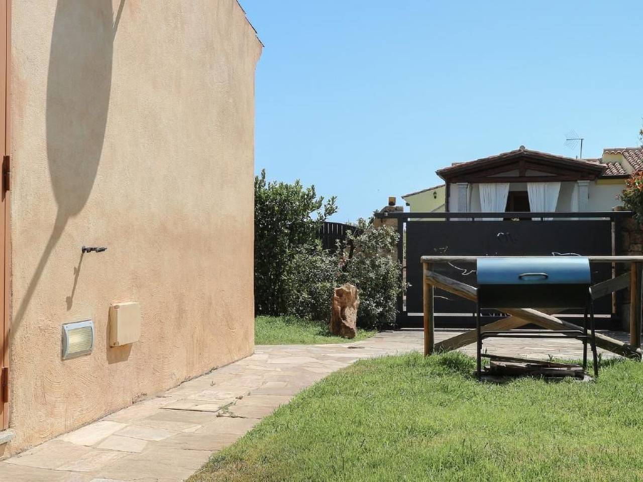 Haus in Budoni mit Schwimmbad und Privatparkplatz in Porto Ainu, Baia Sant'Anna