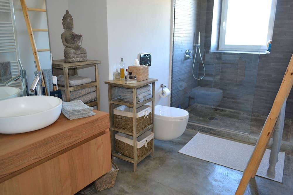 Finca de piedra natural cuidadosamente reformada con mucho encanto. in Villafranca de Bonany, Interior de Mallorca