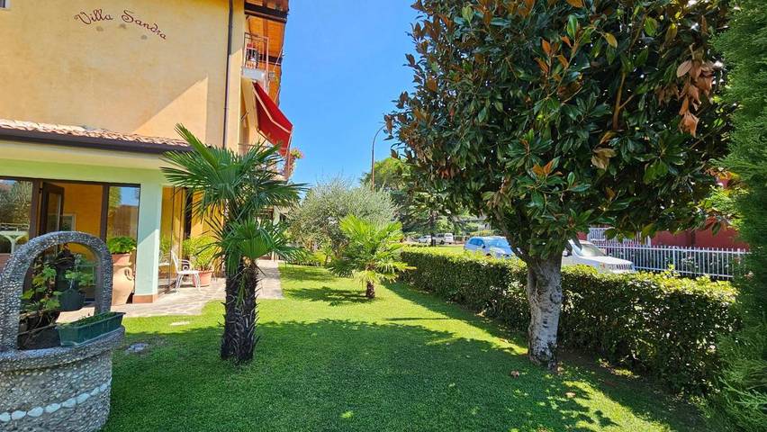 Chambre d’hôte pour 2 personnes, avec piscine et jardin à Sirmione - 4