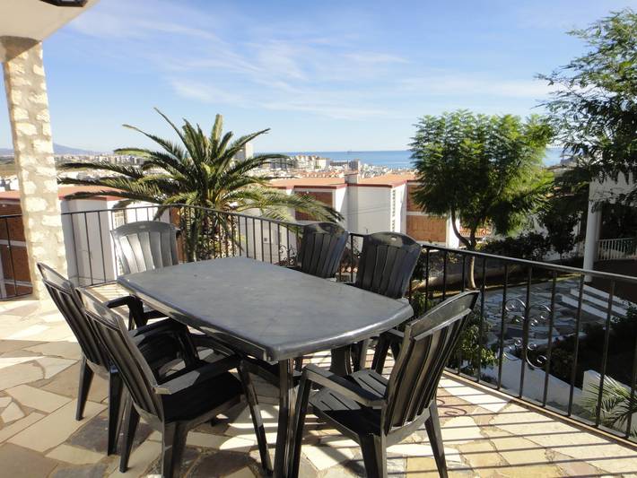 Casa rural para 6 personas, con vistas al mar además de piscina y jardín en Peñíscola