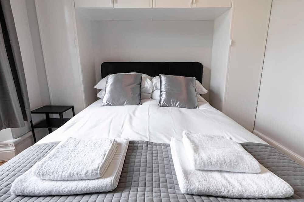 Geheel appartement, ☆ Bright, Modern West-End Apartment ☆ in Dundee, Angus