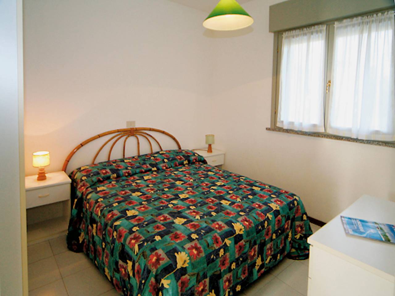Apartamento entero, Moderno apartamento frente a la playa con WiFi, TV y aparcamiento (2km) in Lignano Sabbiadoro, Provincia d'Udine