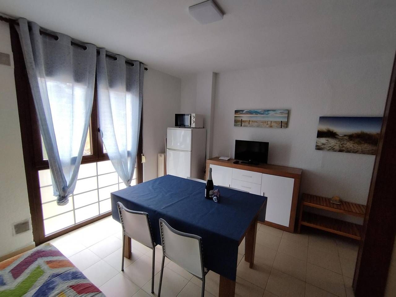 Ganze Wohnung, Apartment am Strand in Lloret de Mar mit Schlafzimmer und Wohnzimmer für 4 Pers. in Central Lloret de Mar, Lloret de Mar
