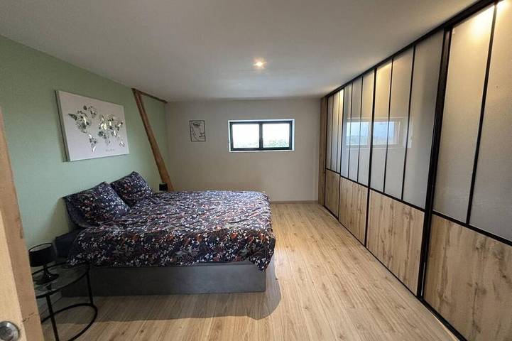 Gîte pour 12 personnes, avec jardin à Bressolles - 2