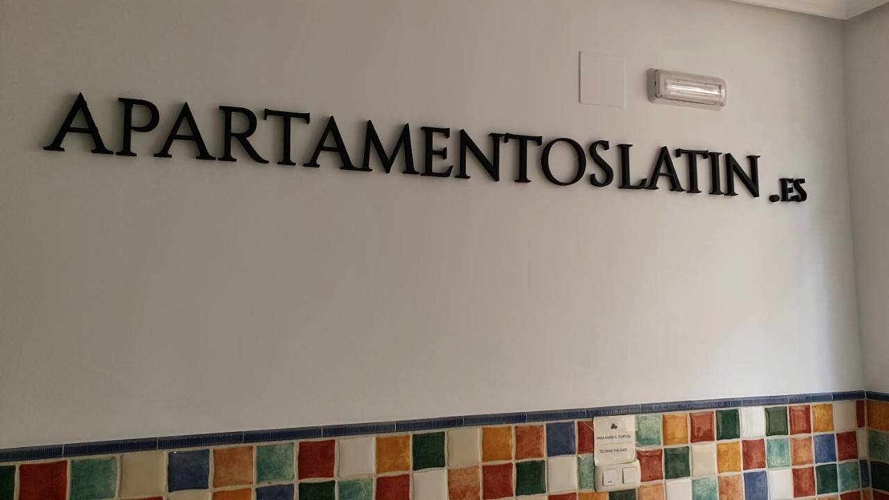 Apartamentos Latin in Playa Carabeíllo, Nerja