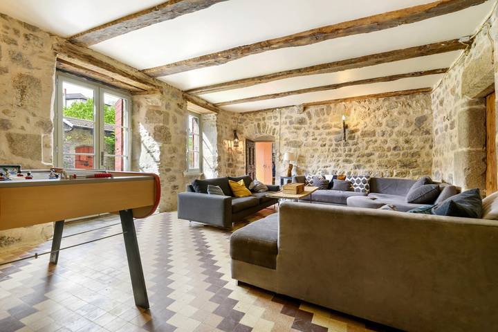 Château pour 23 personnes, avec jardin, adapté aux familles dans Auvergne-Rhône-Alpes - 4