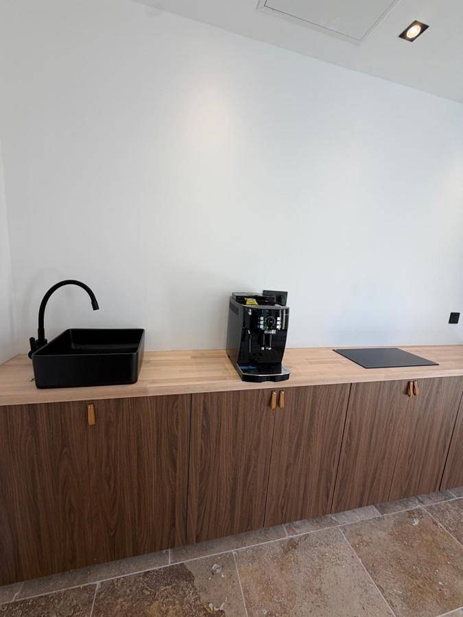 Gîte pour 3 personnes, avec Terrasse ainsi que Jardin et Piscine à Grillon - 4