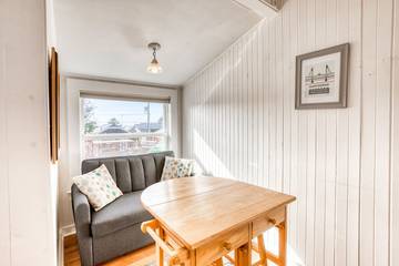 Vacation House for 3 Guests in Cannon Beach, Clatsop County, Picture 3