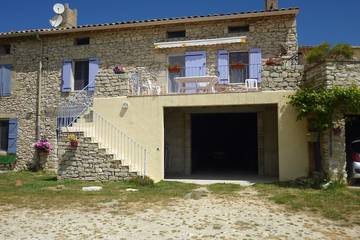 Gîte pour 3 personnes, avec balcon à Sault